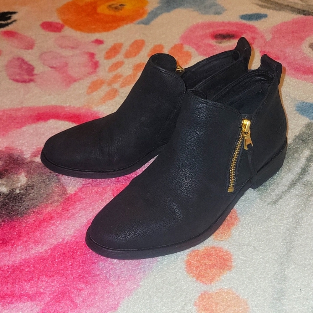 Ugg Black ankle boots. Size 7.
